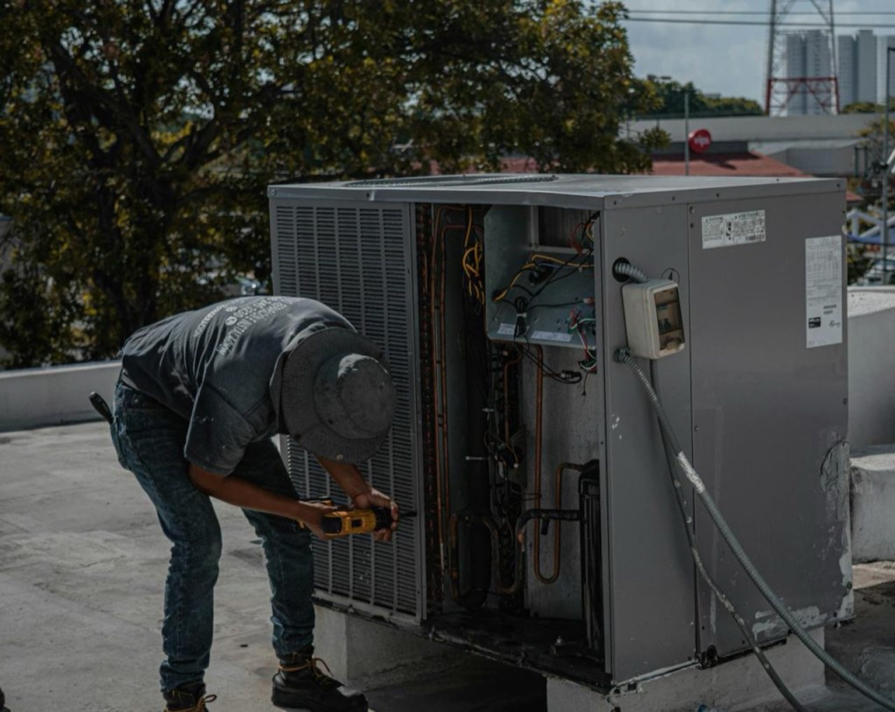 Modern energy-efficient HVAC system installation
